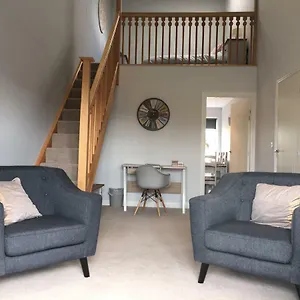 Pretty Properties - Chaldron Court Holiday home